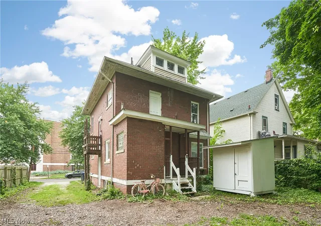 Photo 3 of Single family home for sale at 227 S Balch St, Akron, OH 44302 | MLS# 5212128 | Listing updated on 2026-08-28