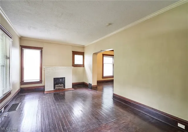 Photo 4 of Single family home for sale at 227 S Balch St, Akron, OH 44302 | MLS# 5212128 | Listing updated on 2026-08-28