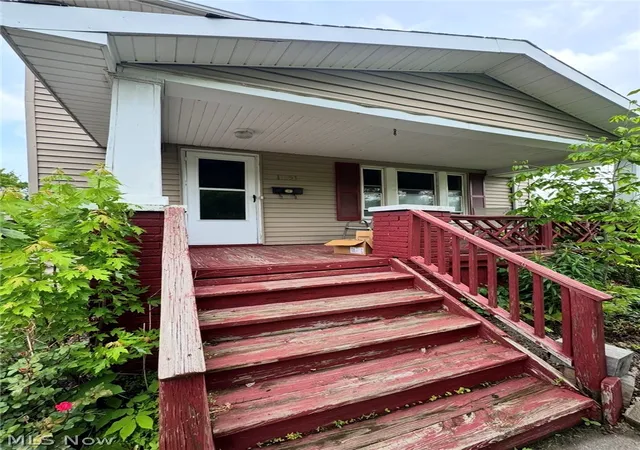 Photo 2 of Single family home for sale at 1651 E 33rd Street, Lorain, OH 44055 | MLS# 5211198 | Listing updated on 2026-10-02