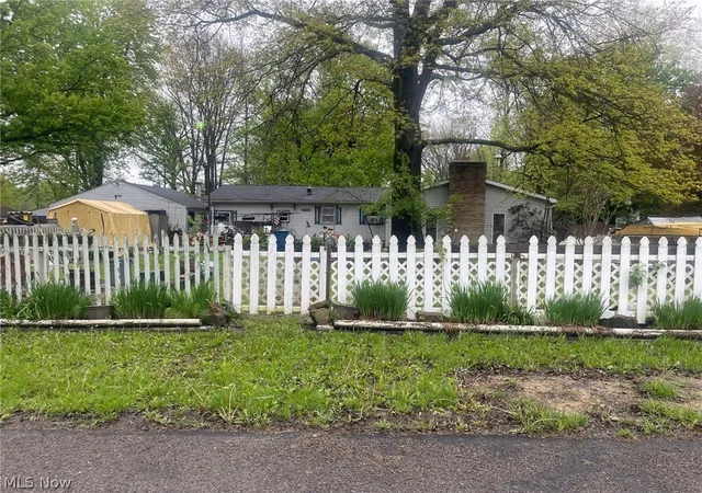 Homes for sale in Newton Falls, OH | 6820 Avon St, Newton Falls, OH 44444 | MLS# 5213274