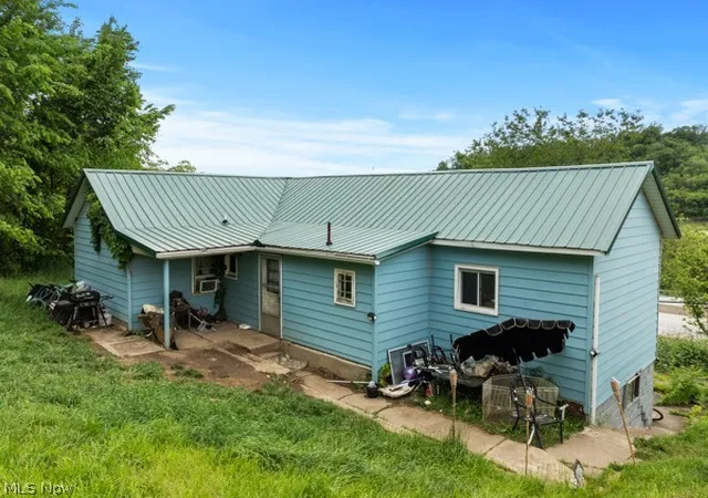 4th image of 56390 Boyd Ave, Bridgeport, OH 43912 | MLS# 5213281