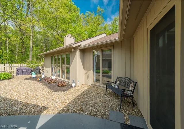 Listing Photo 2 - Condo for sale in building located at 33125 Cedar Br Cir, North Ridgeville, OH 44039 - Unit #