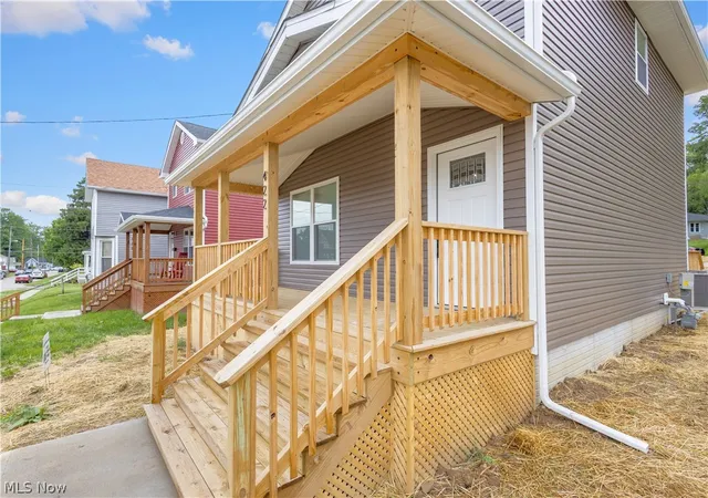 Homes for sale in Zanesville, OH | 422 Abington Ave, Zanesville, OH 43701 | MLS# 5213345