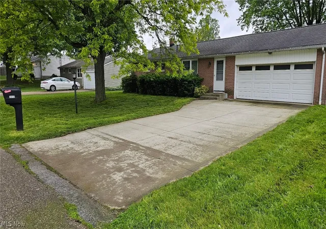 Photo 1 of Single family home for sale at 2010 38th Street Ne, Canton, OH 44705 | MLS# 5213428 | Listing updated on 2026-06-09