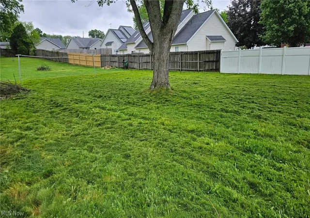 Photo 2 of Single family home for sale at 2010 38th Street Ne, Canton, OH 44705 | MLS# 5213428 | Listing updated on 2026-06-09