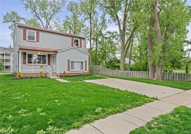 Homes for sale in Berea, OH | 270 Riveredge Pkwy, Berea, OH 44017 | MLS# 5213426