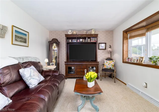 Homes for sale in Weirton, WV | 256 Fernwood Ave, Weirton, WV 26062 | MLS# 5213572