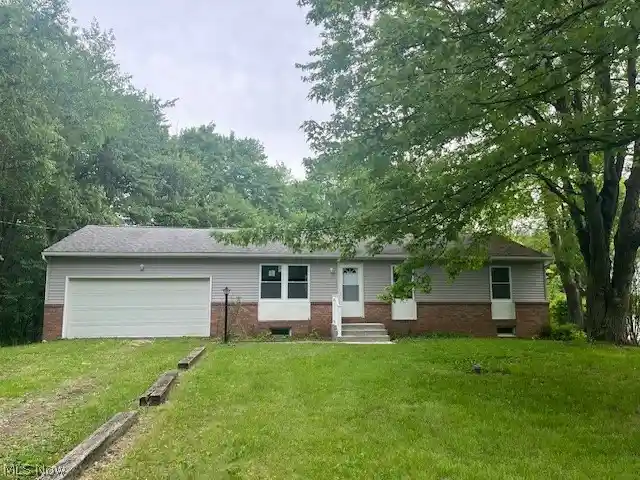 Photo 1 of Single family home for sale at 2761 Byron Dr, Green, OH 44720 | MLS# 5213619 | Listing updated on 2026-10-19