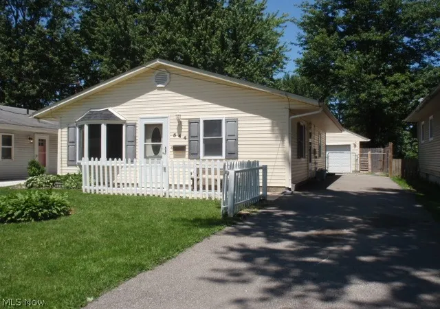Homes for sale in Elyria, OH | 544 Purdue Ave, Elyria, OH 44035 | MLS# 5213419