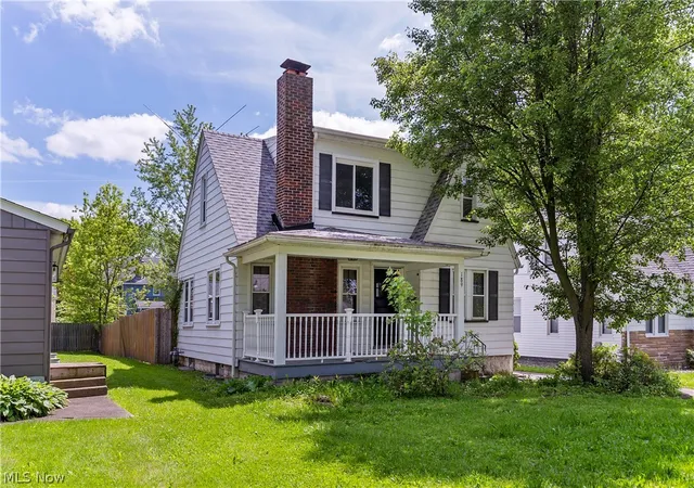 Photo 2 of Single family home for sale at 189 Beechwood Dr, Youngstown, OH 44512 | MLS# 5213666 | Listing updated on 2026-09-01