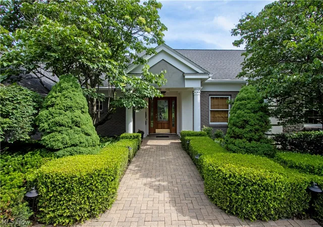 Photo 2 of Single family home for sale at 330 N Countryside Dr, Ashland, OH 44805 | MLS# 5213628 | Listing updated on 2026-08-04