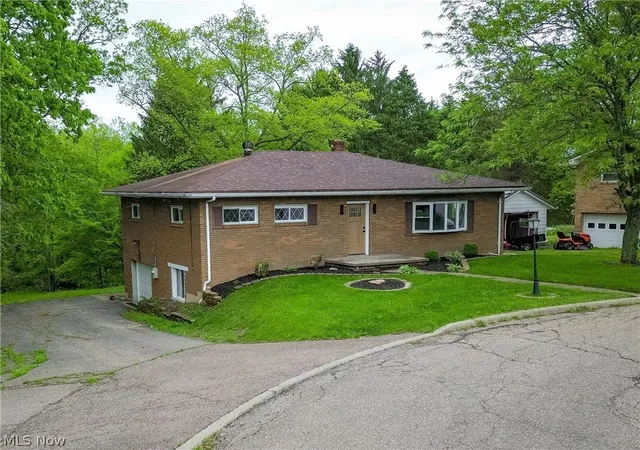 2nd image of 183 Meadow Rd, Steubenville, OH 43953 | MLS# 5213729