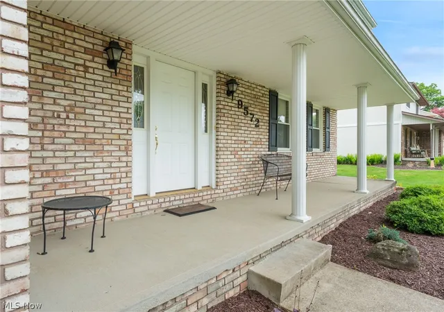 4th image of 9572 Beryl St Nw, Massillon, OH 44646 | MLS# 5213582