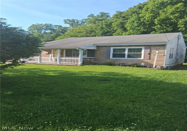 Homes for sale in Parkersburg, WV | 2611 27th St, Parkersburg, WV 26101 | MLS# 5212858