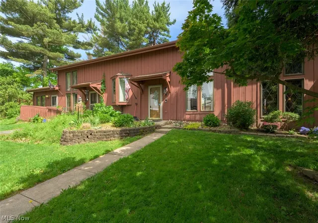 Homes for sale in Ravenna, OH | 6235 Gladys St #2, Ravenna, OH 44266 | MLS# 5213410
