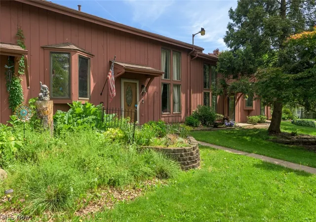 Homes for sale in Ravenna, OH | 6235 Gladys St, Ravenna, OH 44266