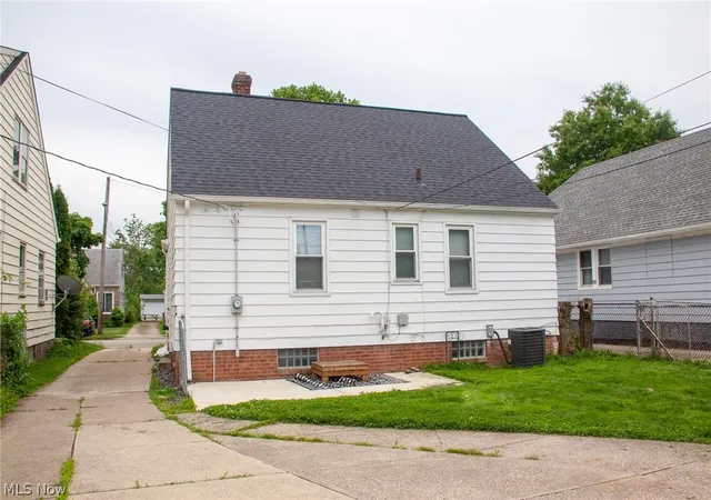 Homes for sale in Cleveland, OH | 13606 Wainstead Ave, Cleveland, OH 44111 | MLS# 5213816