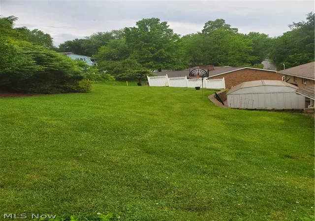 3rd image of 1 Wildwood Rd, Saint Clairsville, OH 43950 | MLS# 5213810