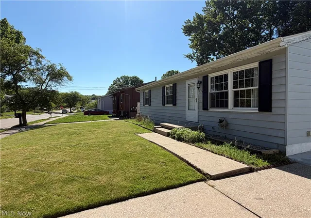 3rd image of 894 Jean Ave, Akron, OH 44310 | MLS# 5213717