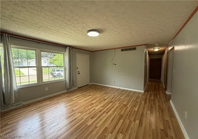 4th image of 894 Jean Ave, Akron, OH 44310 | MLS# 5213717
