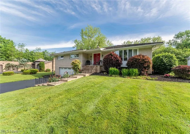 Homes for sale in Shaker Heights, OH | 23225 Bryden Rd, Shaker Heights, OH 44122 | MLS# 5211269