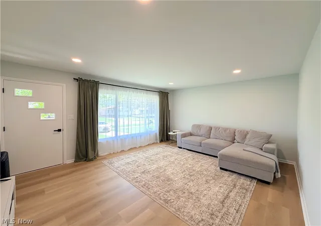 3rd image of 18203 Broxton Dr, Strongsville, OH 44149 | MLS# 5213532