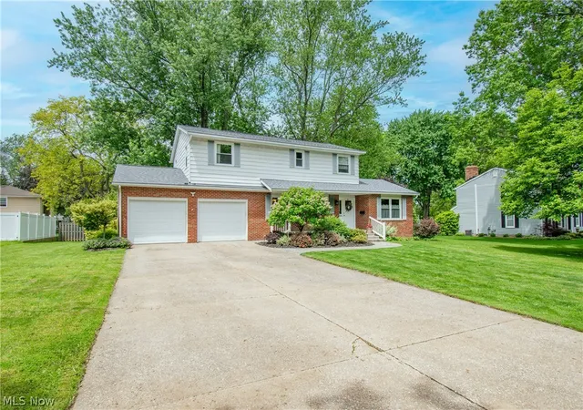 1st image of 300 Tanglewood Trl, Wadsworth, OH 44281 | MLS# 5213202
