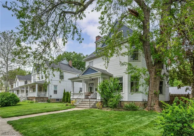 Photo 3 of Single family home for sale at 146 Harrison St, Elyria, OH 44035 | MLS# 5213791 | Listing updated on 2026-10-02