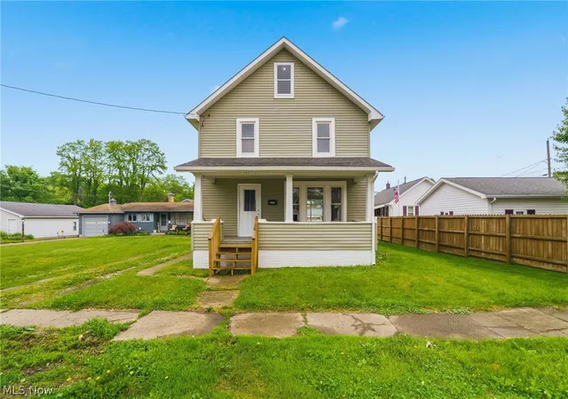 Homes for sale in Minerva, OH | 324 E Line St, Minerva, OH 44657 | MLS# 5213757
