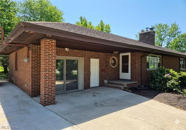 Homes for sale in Parma, OH | 1815 Grantwood Dr, Parma, OH 44134 | MLS# 5213989