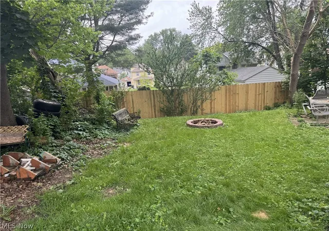 2nd image of 82 84 18th St Sw, Barberton, OH 44203 | MLS# 5214005