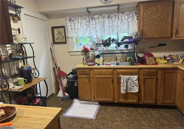 Listing Photo 3 - Condo for sale in building located at 82-84 18th St SW, Barberton, OH 44203