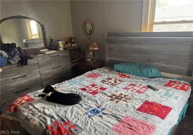 Listing Photo 5 - Condo for sale in building located at 82-84 18th St SW, Barberton, OH 44203