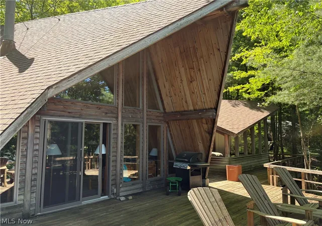 3rd image of 2325 Plum Pt, Roaming Shores, OH 44084 | MLS# 5213952