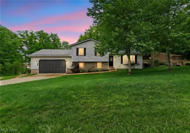 Homes for sale in Malvern, OH | 44 Navajo Trl, Malvern, OH 44644 | MLS# 5213730