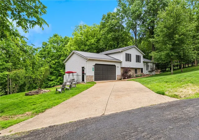 Homes for sale in Malvern, OH | 44 Navajo Trl, Malvern, OH 44644 | MLS# 5213730