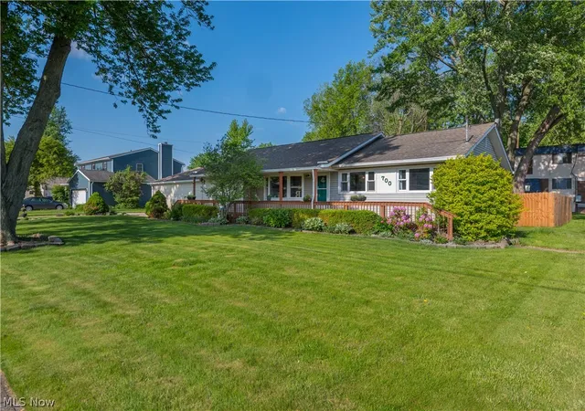 2nd image of 700 Harris Rd, Sheffield Lake, OH 44054 | MLS# 5213835