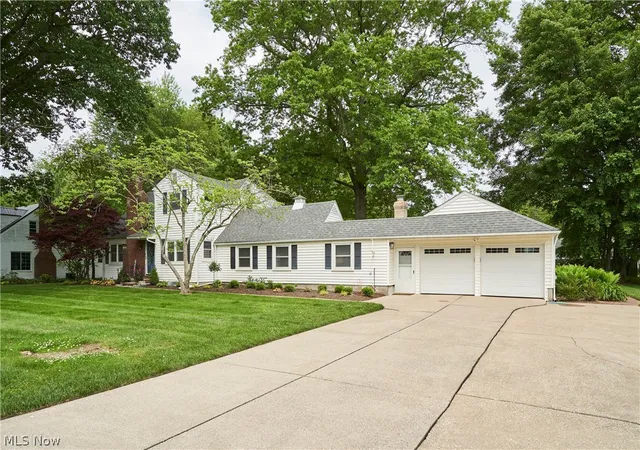 Photo 2 of Single family home for sale at 1414 Earhart Ave, Akron, OH 44320 | MLS# 5213545 | Listing updated on 2026-07-20