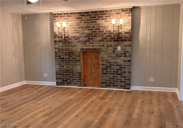 Photo 3 of Sale Pending at 255 Sunview Ln, Follansbee, WV 26037 | MLS# 5214031 | Listing updated on 2026-08-19