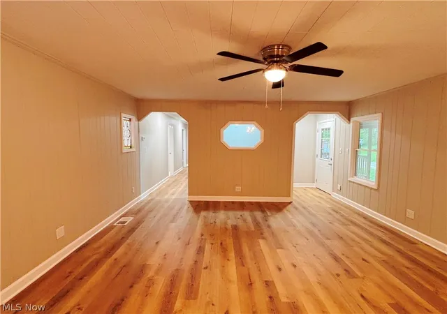 Photo 4 of Sale Pending at 255 Sunview Ln, Follansbee, WV 26037 | MLS# 5214031 | Listing updated on 2026-08-19