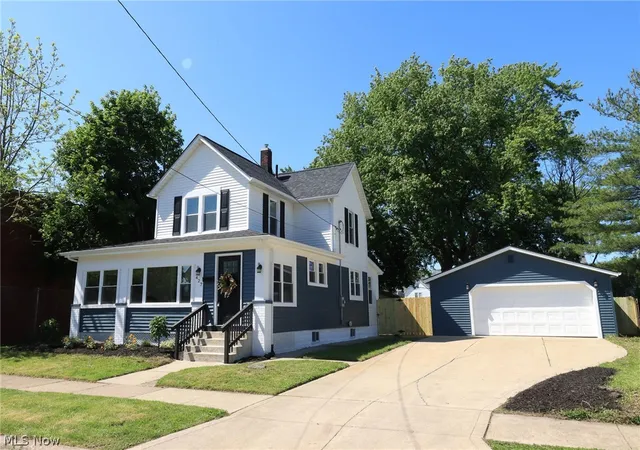 1st image of 427 South St, Fairport Harbor, OH 44077 | MLS# 5214049