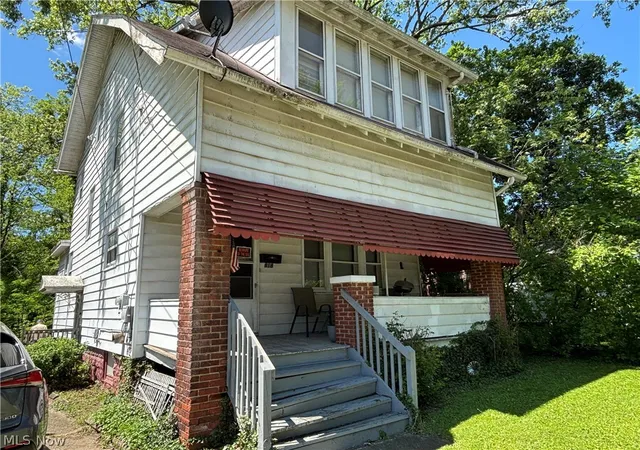 2nd image of 818 Euclid Ave, Akron, OH 44307 | MLS# 5214011