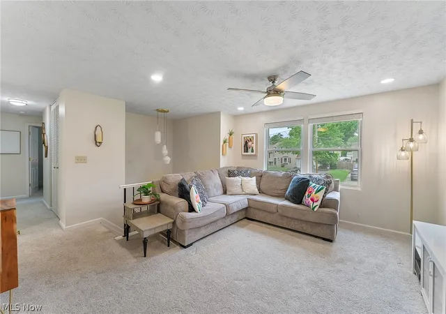 Photo 3 of Sale Pending at 811 Illinois Ave, Mc Donald, OH 44437 | MLS# 5212883 | Listing updated on 2026-06-16