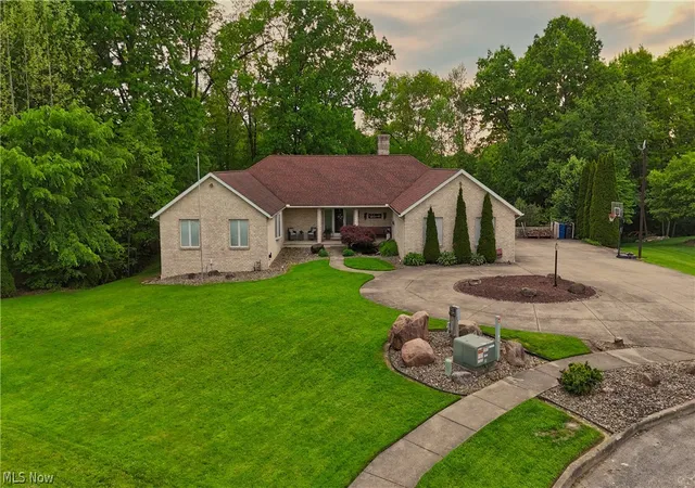 Photo 1 of Single family home for sale at 1751 Squaw Crk Dr, Girard, OH 44420 | MLS# 5214099 | Listing updated on 2026-09-16