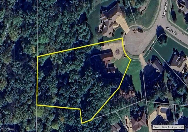 Photo 3 of Single family home for sale at 1751 Squaw Crk Dr, Girard, OH 44420 | MLS# 5214099 | Listing updated on 2026-09-16