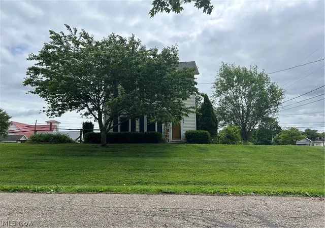 Photo 3 of Single family home for sale at 176 Market St, Philo, OH 43771 | MLS# 5213220 | Listing updated on 2026-06-26