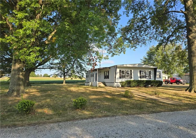 Homes for sale in Orrville, OH | 11657 Back Massillon Rd, Orrville, OH 44667 | MLS# 5212794