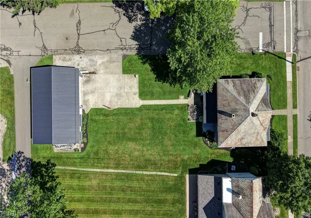 Homes for sale in Strasburg, OH | 500 S Bodmer Ave, Strasburg, OH 44680 | MLS# 5213948