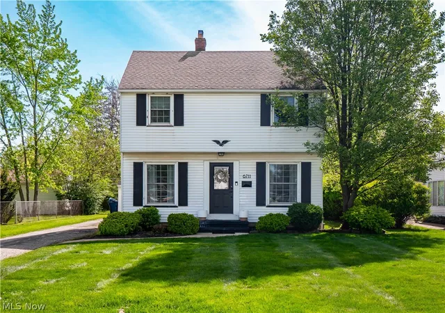 Homes for sale in Parma Heights, OH | 6711 Parma Park Blvd, Parma Heights, OH 44130 | MLS# 5214036