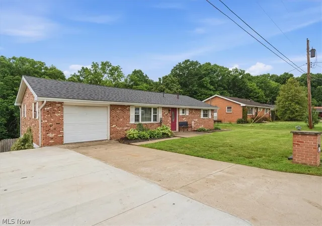 2nd image of 47 W Lubeck Hills Dr, Washington, WV 26181 | MLS# 5214183